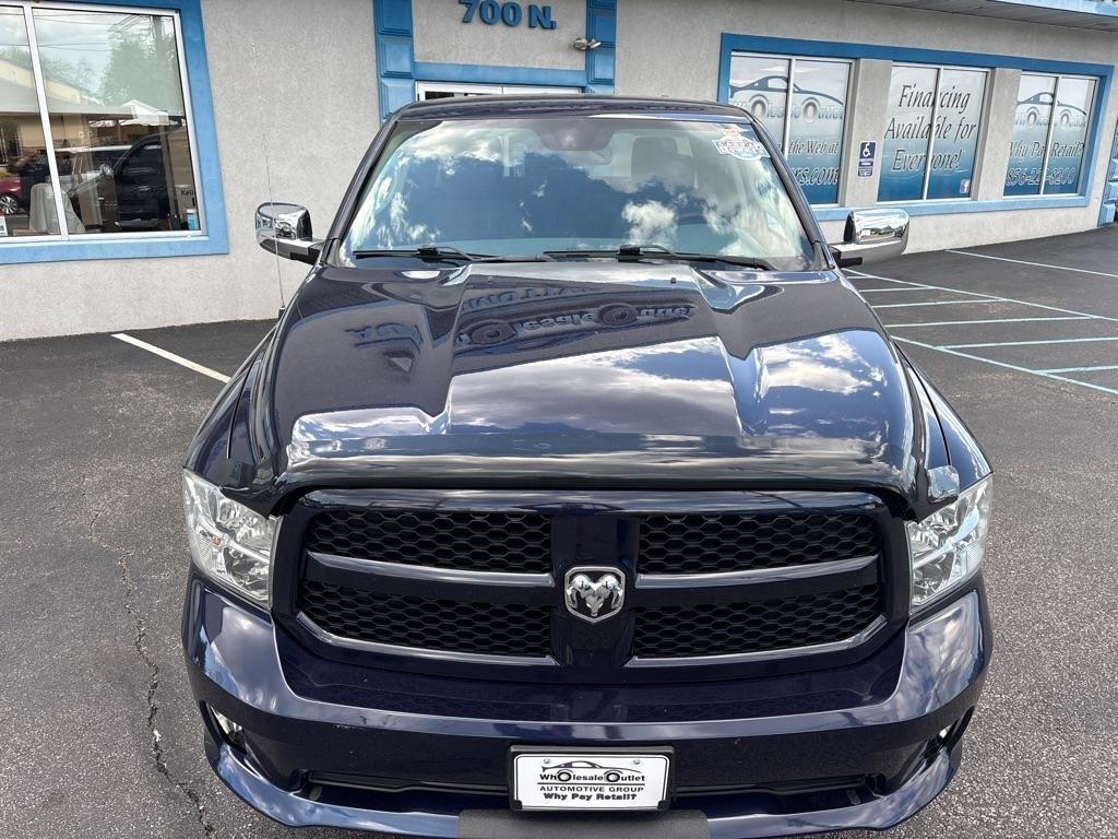 RAM 1500 4WD Quad Cab 140.5" Express 2016