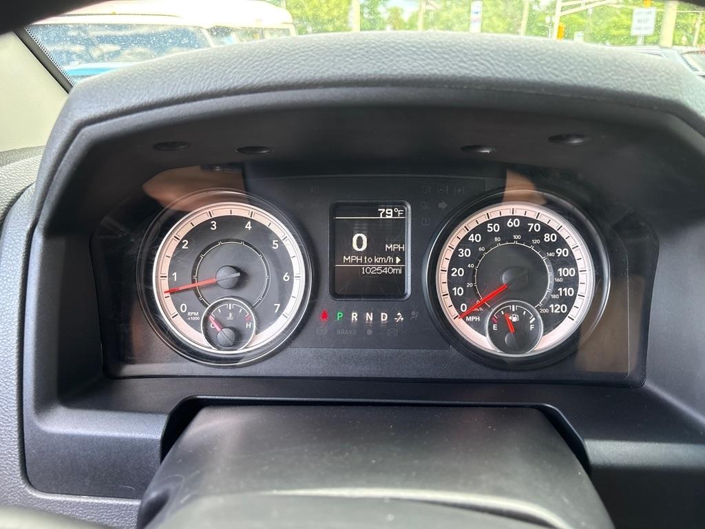 RAM 1500 4WD Quad Cab 140.5" Express 2016
