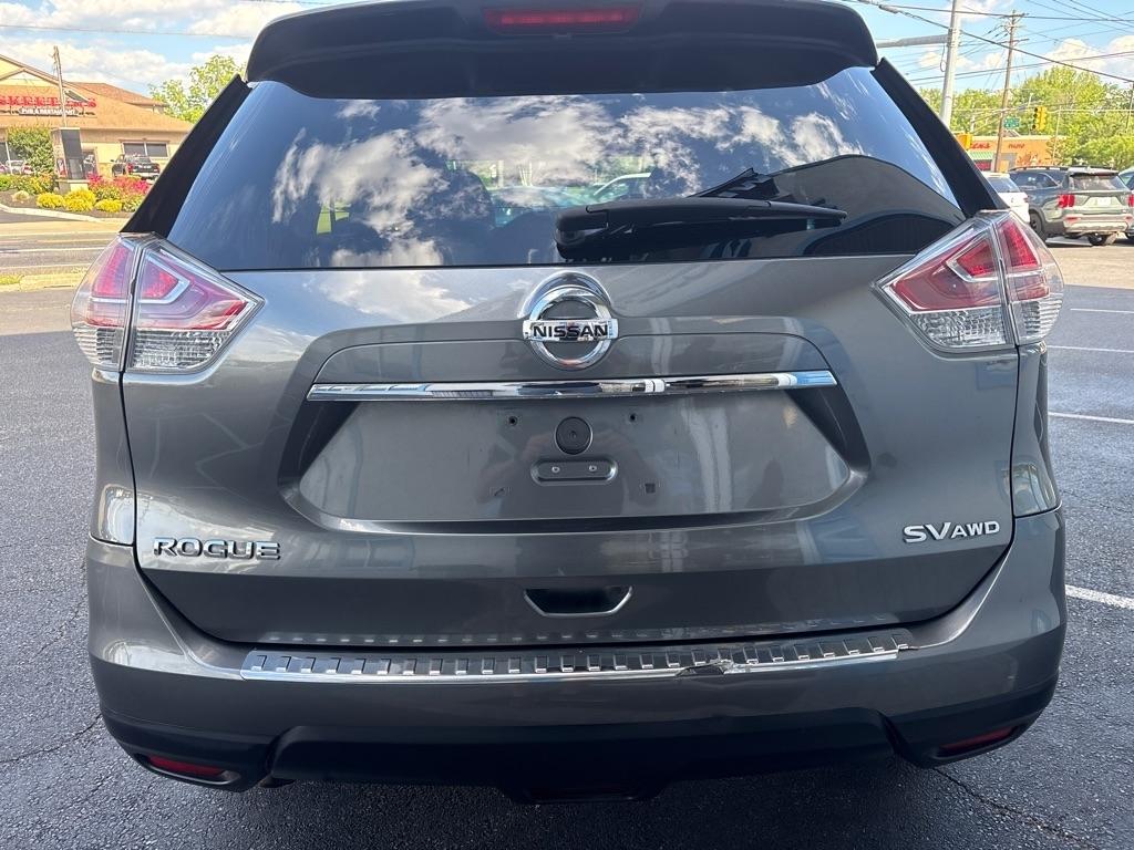Nissan Rogue AWD 4dr SV 2016