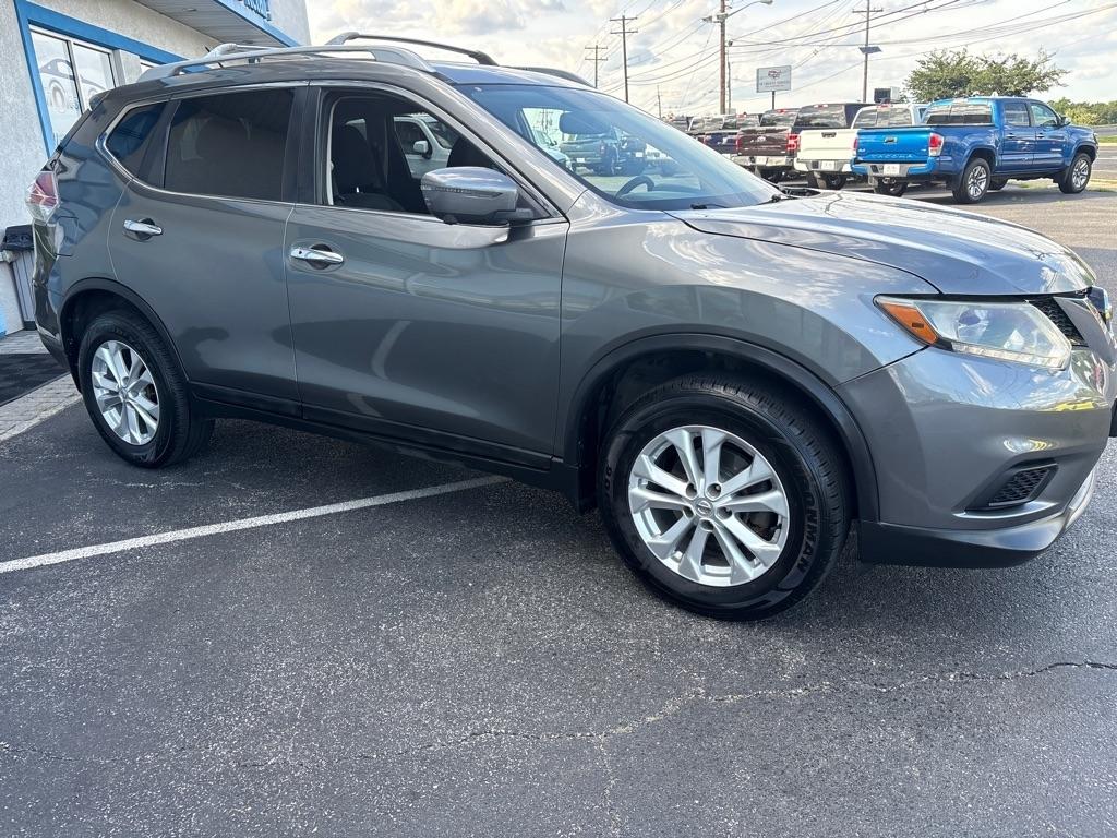 Nissan Rogue AWD 4dr SV 2016