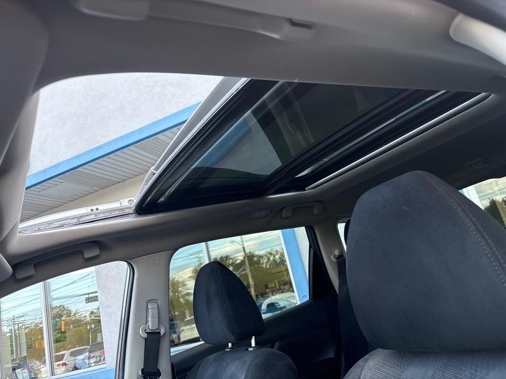 Nissan Rogue AWD 4dr SV 2016