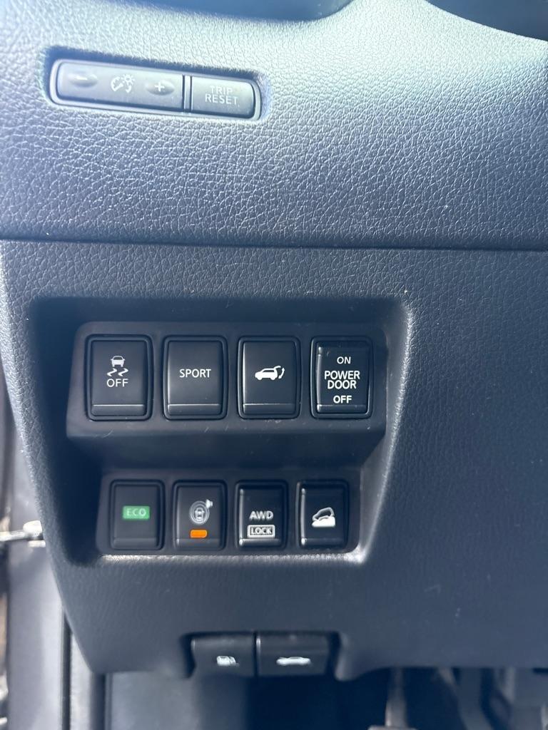 Nissan Rogue AWD 4dr SV 2016