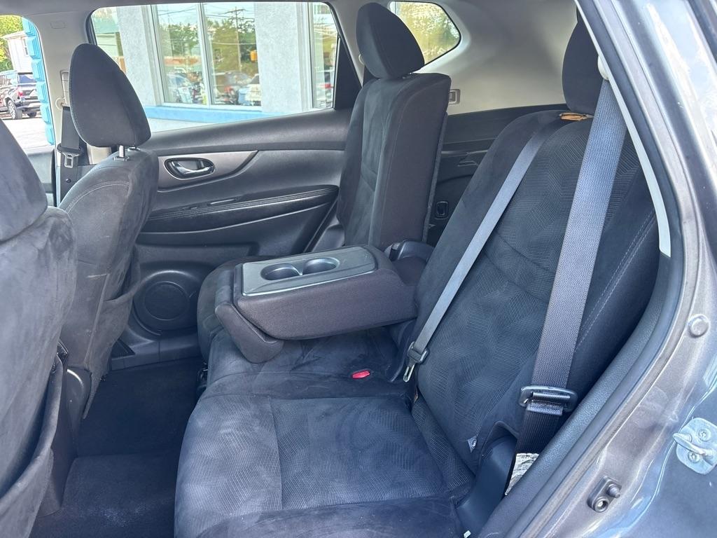 Nissan Rogue AWD 4dr SV 2016
