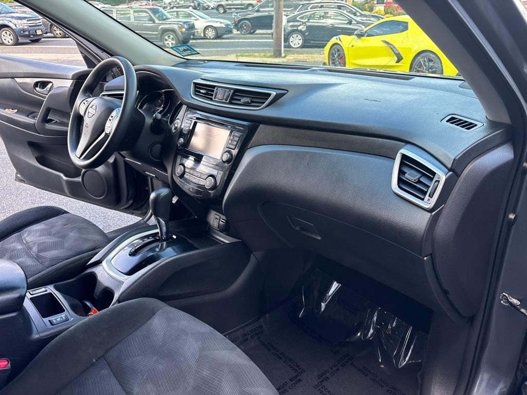 Nissan Rogue AWD 4dr SV 2016