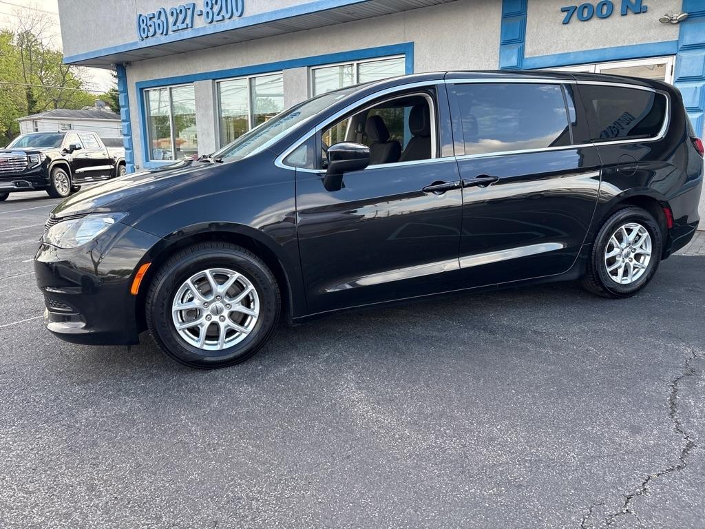 Chrysler Voyager LX FWD 2024