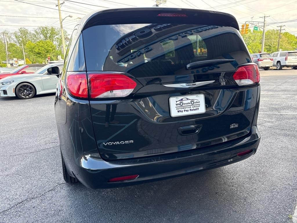 Chrysler Voyager LX FWD 2024