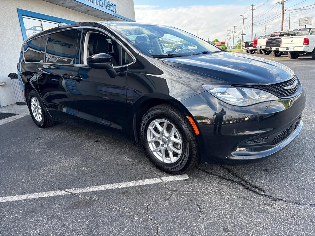 Chrysler Voyager LX FWD 2024