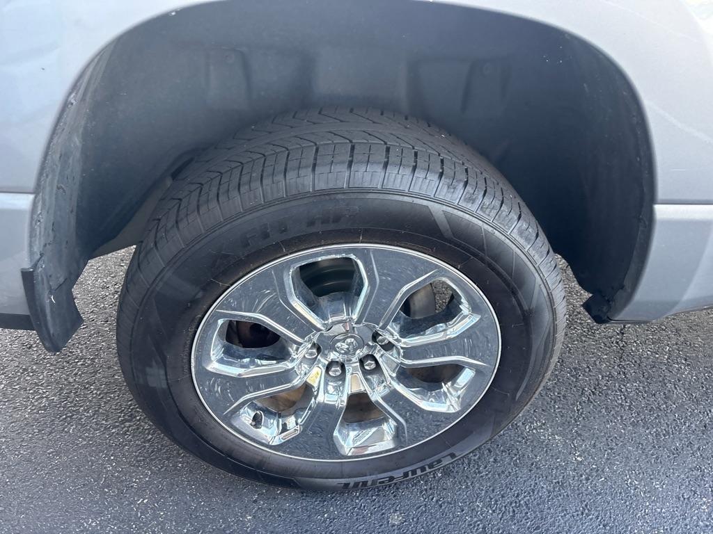 RAM 1500 Big Horn 4x4 Crew Cab 5'7" Box 2022