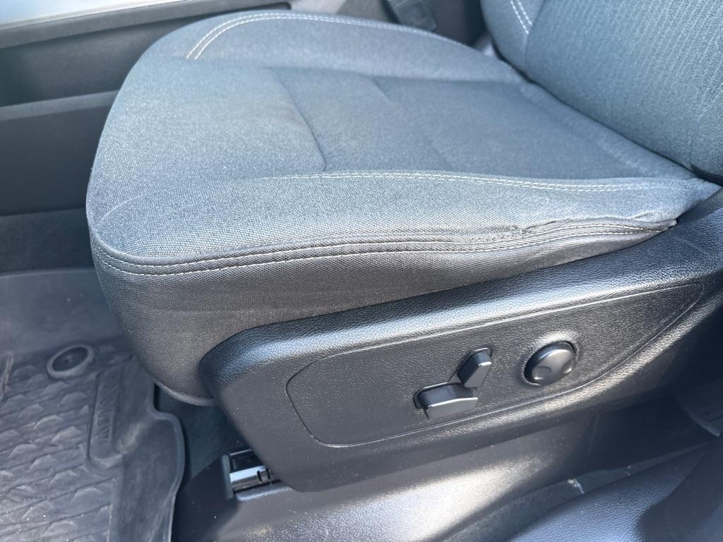 RAM 1500 Big Horn 4x4 Crew Cab 5'7" Box 2022