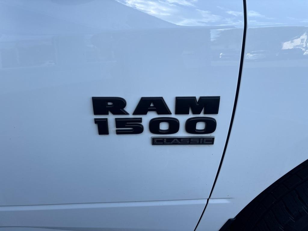 RAM 1500 Classic Express 4x4 Quad Cab 6'4" Box 2019