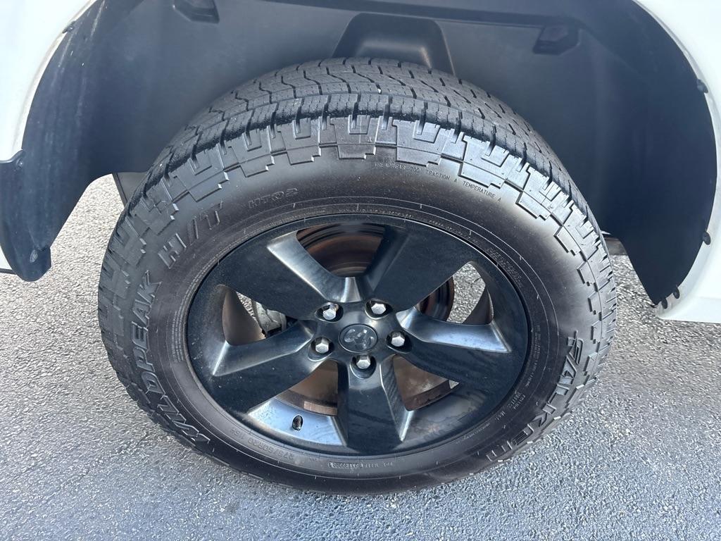 RAM 1500 Classic Express 4x4 Quad Cab 6'4" Box 2019