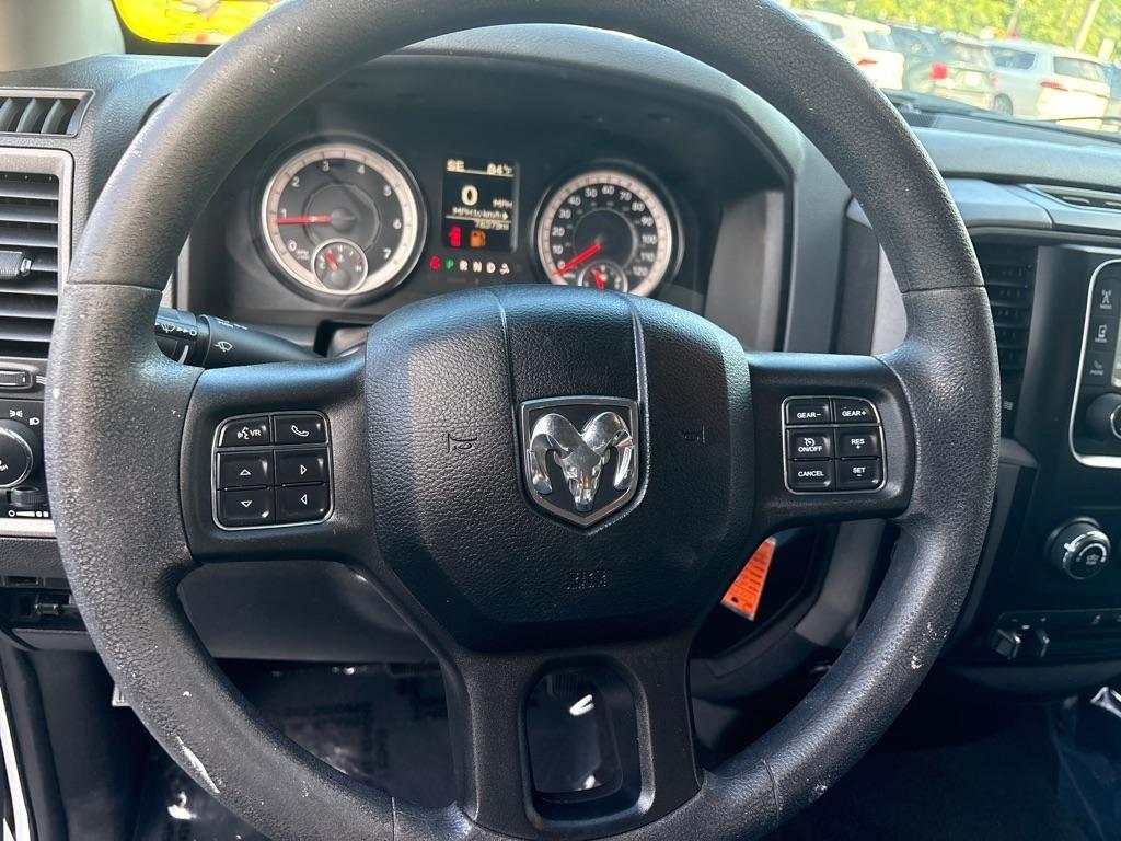 RAM 1500 Classic Express 4x4 Quad Cab 6'4" Box 2019