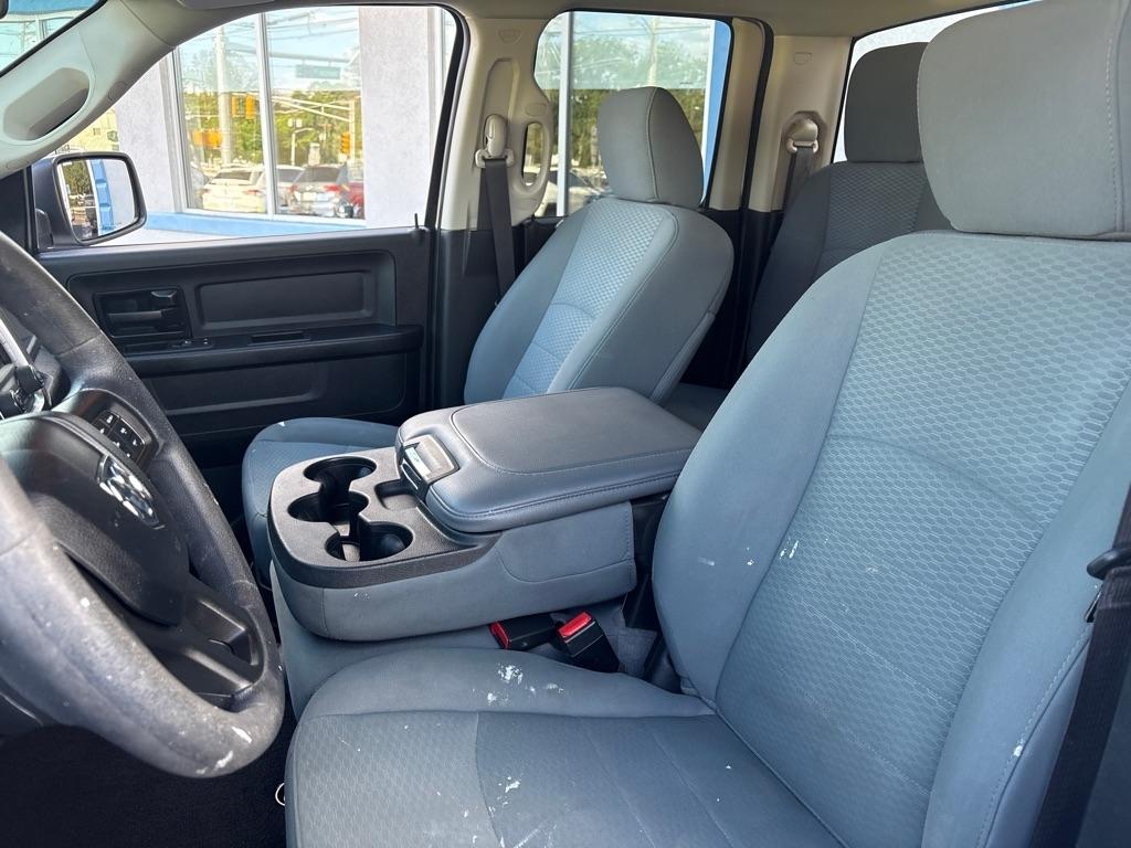 RAM 1500 Classic Express 4x4 Quad Cab 6'4" Box 2019