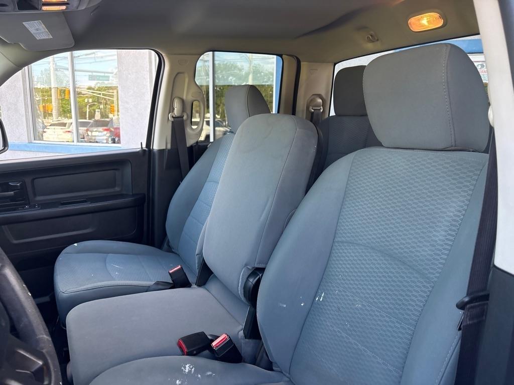 RAM 1500 Classic Express 4x4 Quad Cab 6'4" Box 2019