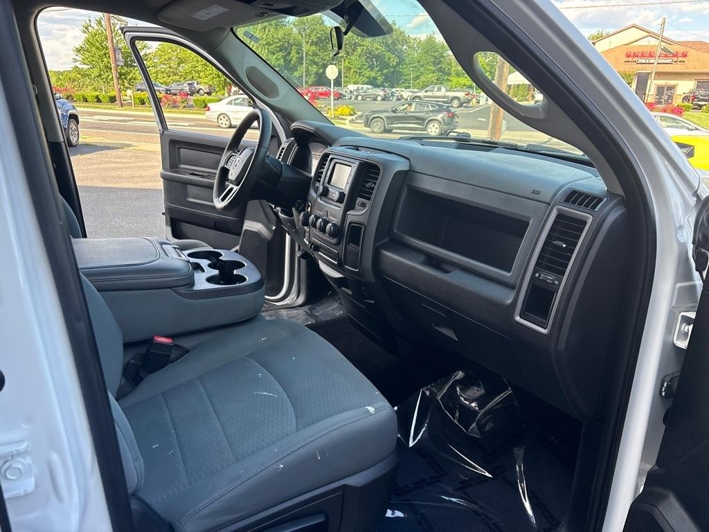 RAM 1500 Classic Express 4x4 Quad Cab 6'4" Box 2019
