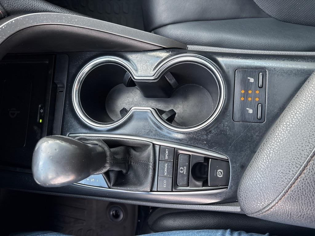 Toyota Camry XLE Auto AWD (Natl) 2020