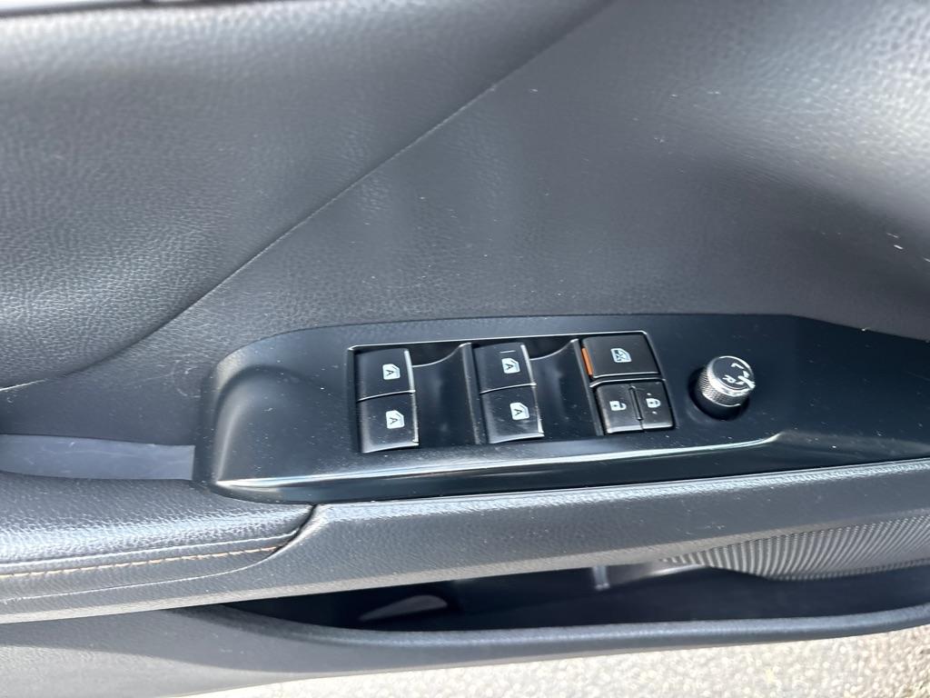 Toyota Camry XLE Auto AWD (Natl) 2020