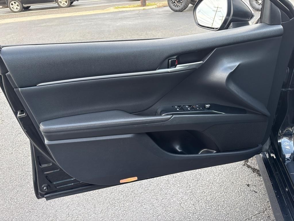 Toyota Camry XLE Auto AWD (Natl) 2020