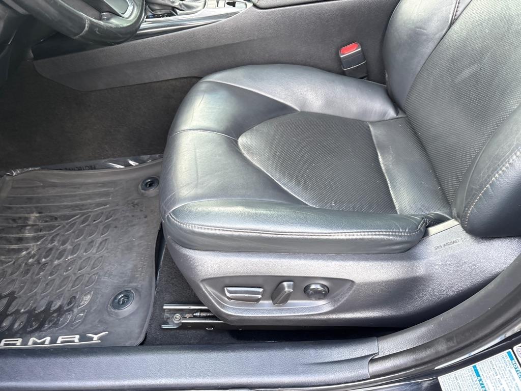 Toyota Camry XLE Auto AWD (Natl) 2020