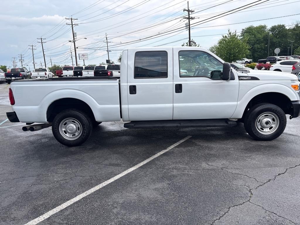 Ford Super Duty F-250 SRW 4WD Crew Cab 156" XL 2016