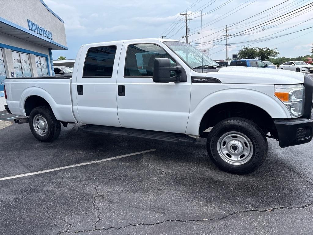 Ford Super Duty F-250 SRW 4WD Crew Cab 156" XL 2016