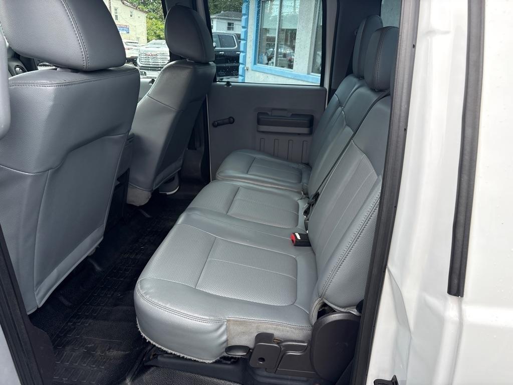 Ford Super Duty F-250 SRW 4WD Crew Cab 156" XL 2016