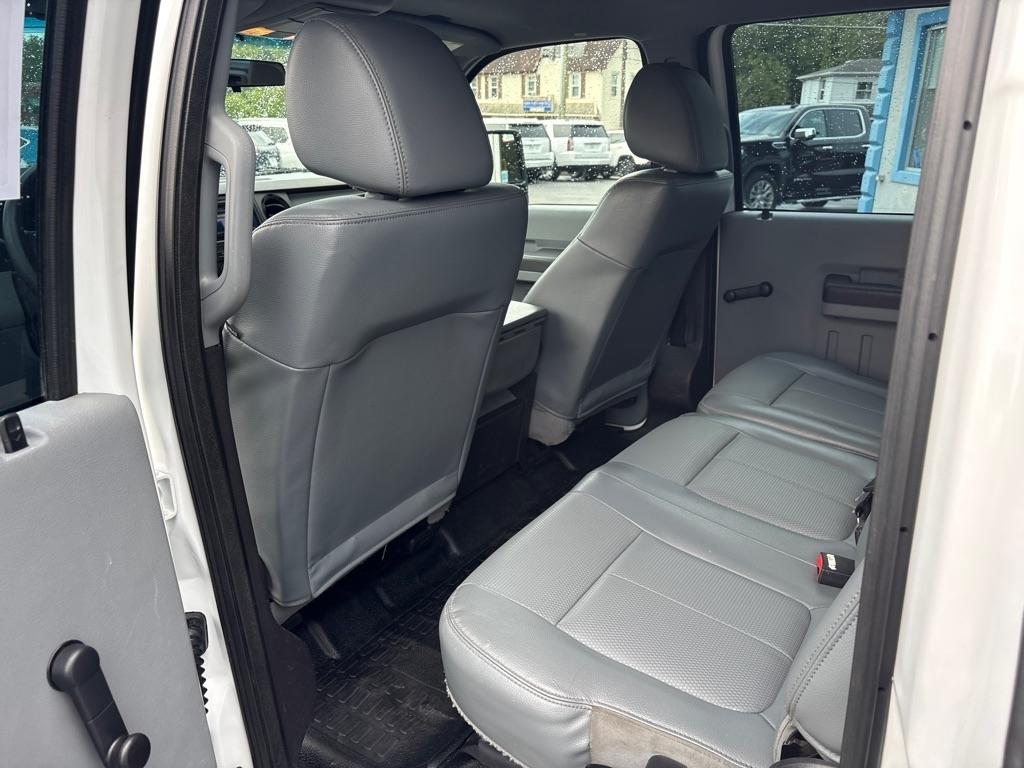 Ford Super Duty F-250 SRW 4WD Crew Cab 156" XL 2016