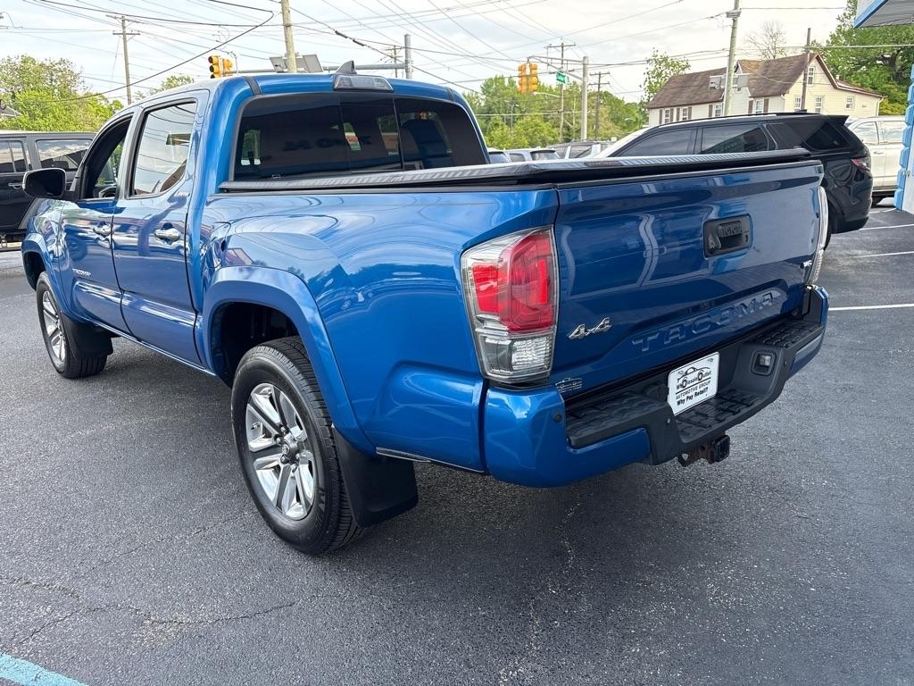 Toyota Tacoma Limited Double Cab 5' Bed V6 4x4 AT (Natl) 2017