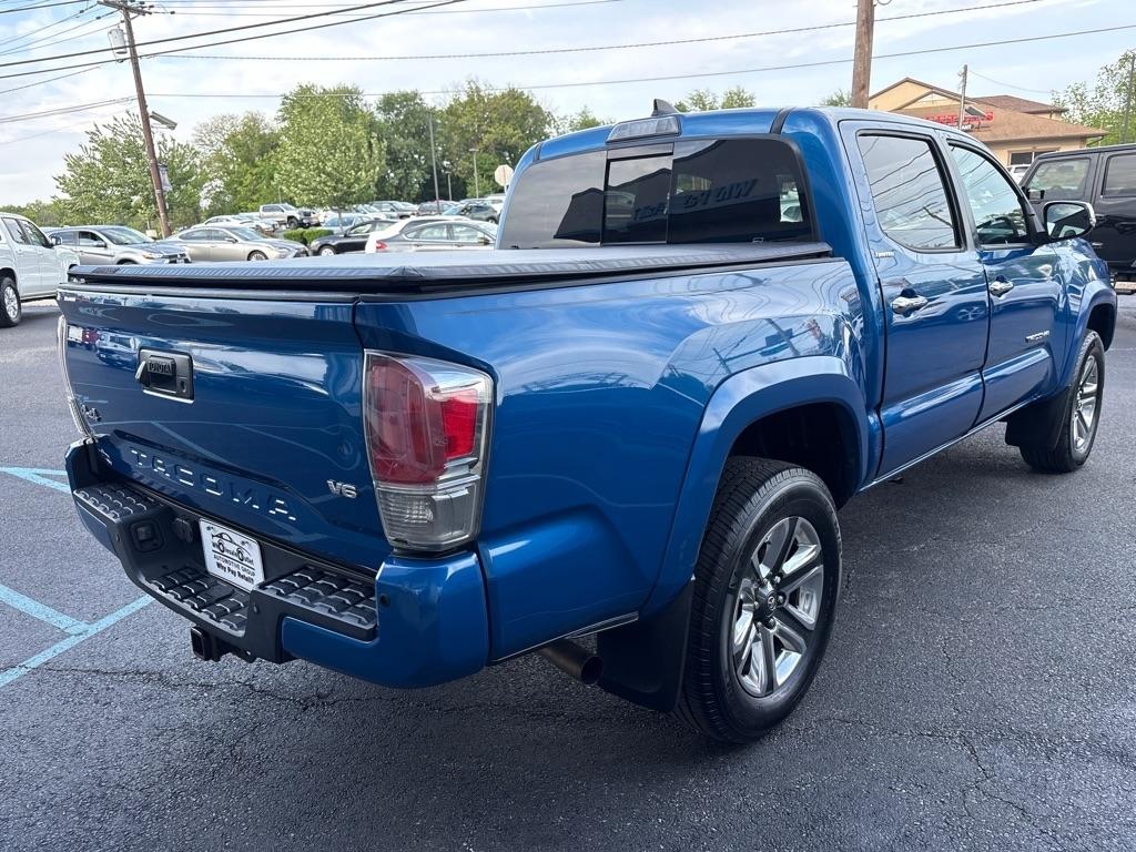Toyota Tacoma Limited Double Cab 5' Bed V6 4x4 AT (Natl) 2017