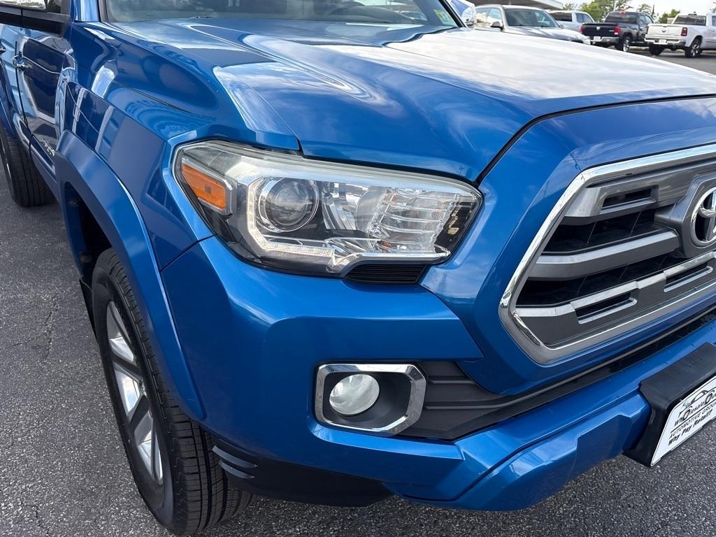 Toyota Tacoma Limited Double Cab 5' Bed V6 4x4 AT (Natl) 2017