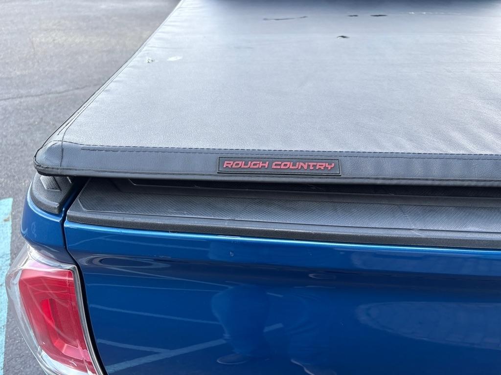 Toyota Tacoma Limited Double Cab 5' Bed V6 4x4 AT (Natl) 2017