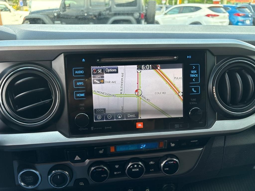Toyota Tacoma Limited Double Cab 5' Bed V6 4x4 AT (Natl) 2017