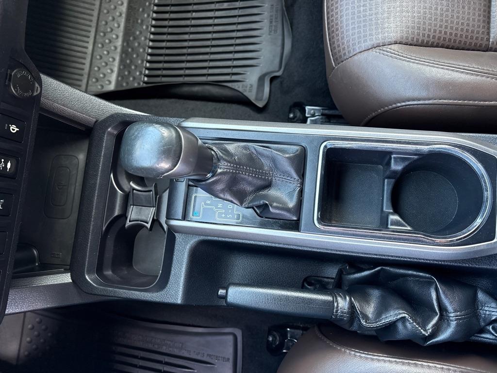 Toyota Tacoma Limited Double Cab 5' Bed V6 4x4 AT (Natl) 2017