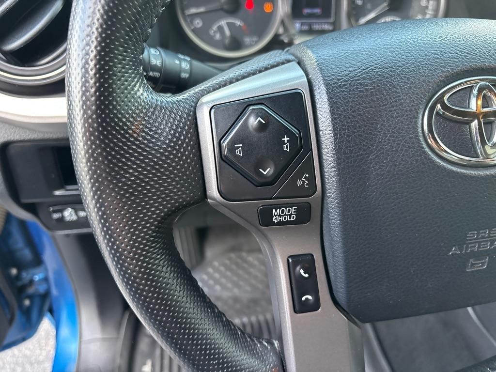 Toyota Tacoma Limited Double Cab 5' Bed V6 4x4 AT (Natl) 2017