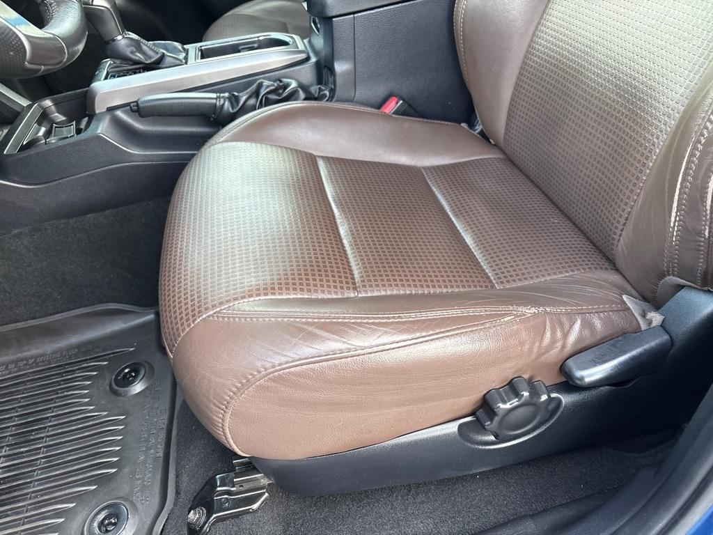Toyota Tacoma Limited Double Cab 5' Bed V6 4x4 AT (Natl) 2017