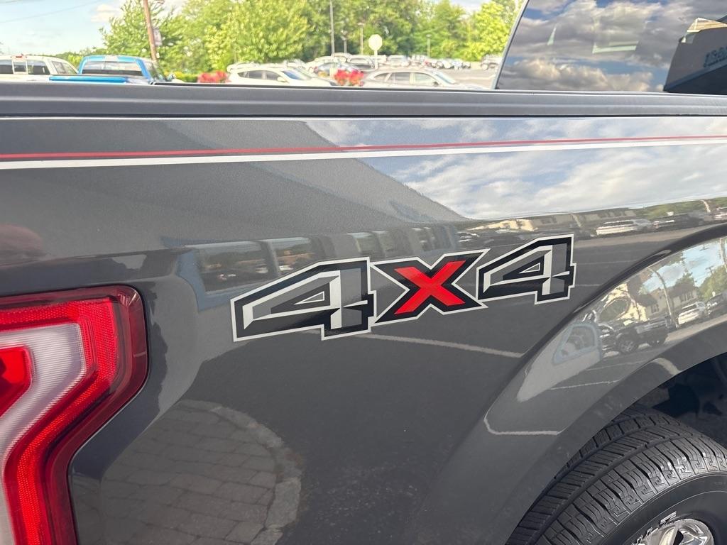 Ford F-150 4WD SuperCrew 145" XLT 2016