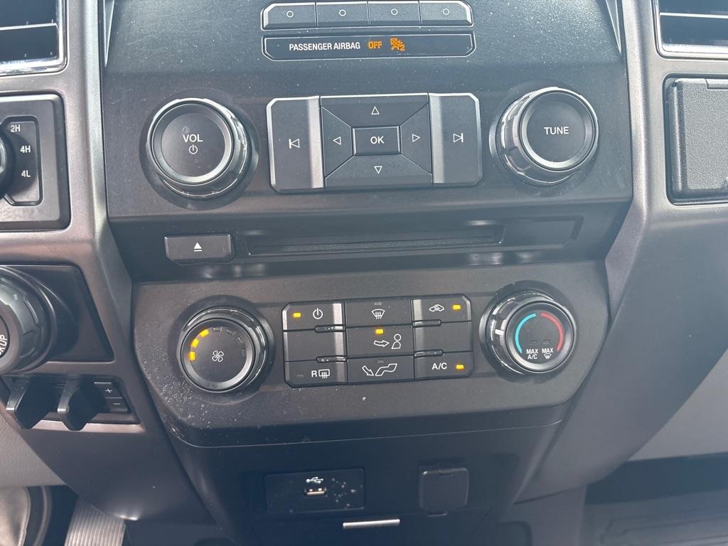 Ford F-150 4WD SuperCrew 145" XLT 2016