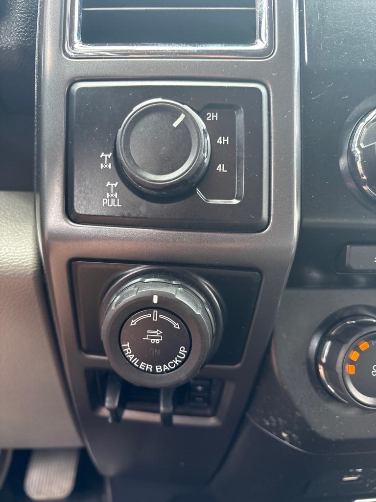 Ford F-150 4WD SuperCrew 145" XLT 2016