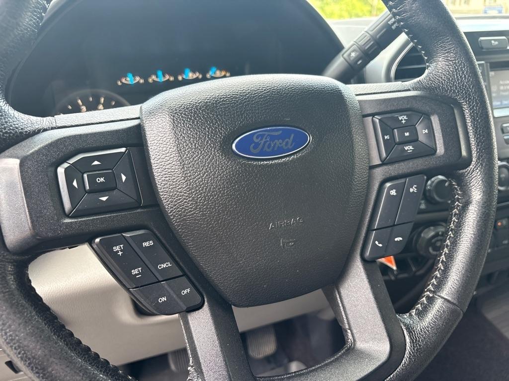 Ford F-150 4WD SuperCrew 145" XLT 2016