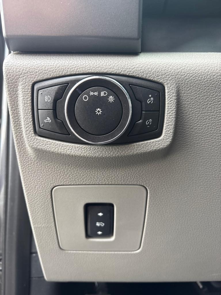 Ford F-150 4WD SuperCrew 145" XLT 2016