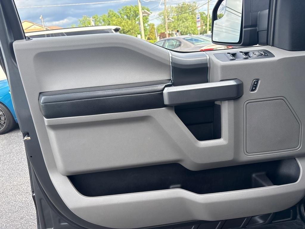 Ford F-150 4WD SuperCrew 145" XLT 2016