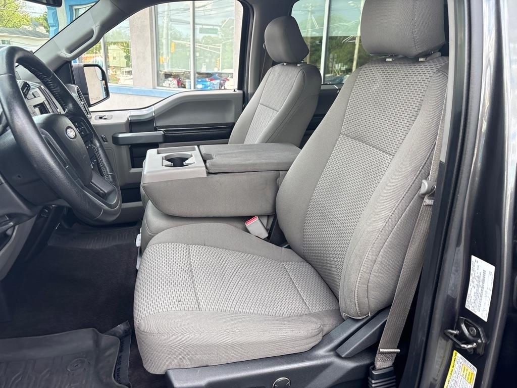 Ford F-150 4WD SuperCrew 145" XLT 2016