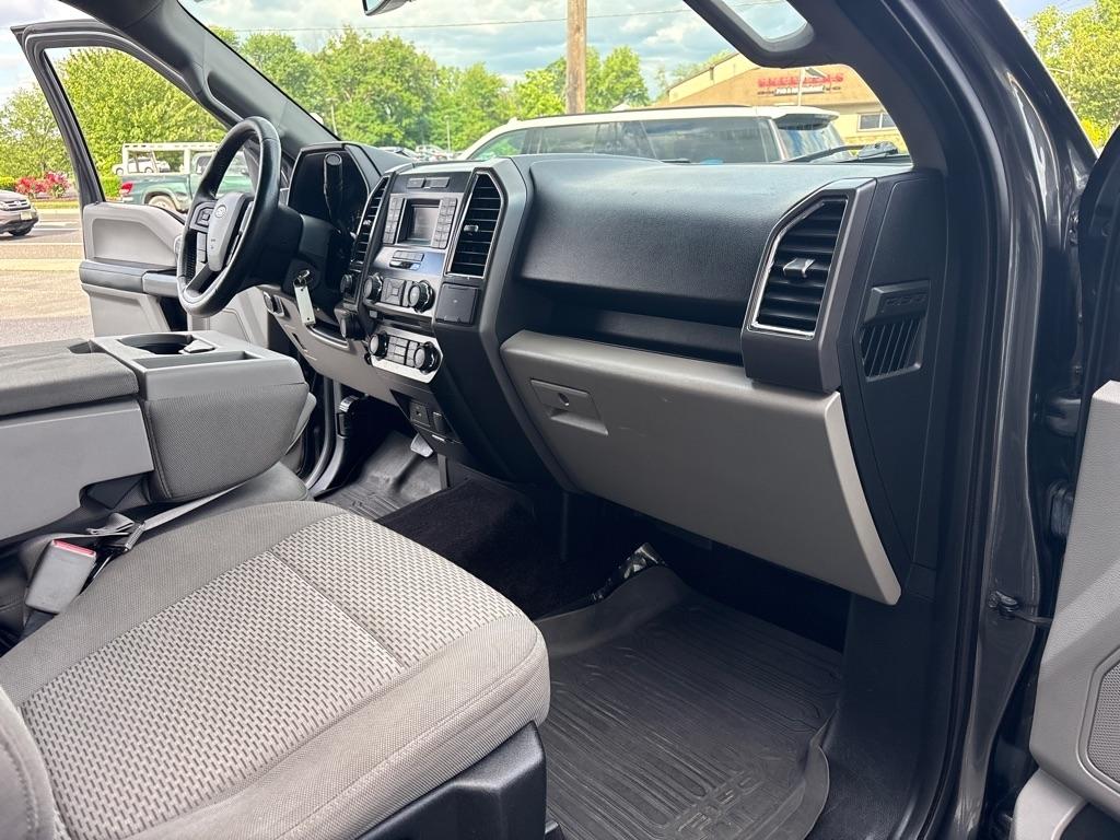 Ford F-150 4WD SuperCrew 145" XLT 2016