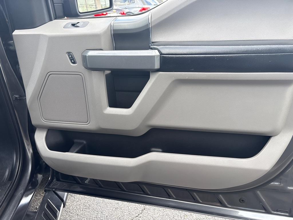 Ford F-150 4WD SuperCrew 145" XLT 2016