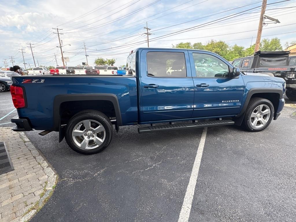 Chevrolet Silverado 1500 4WD Crew Cab 143.5" LT w/2LT 2018