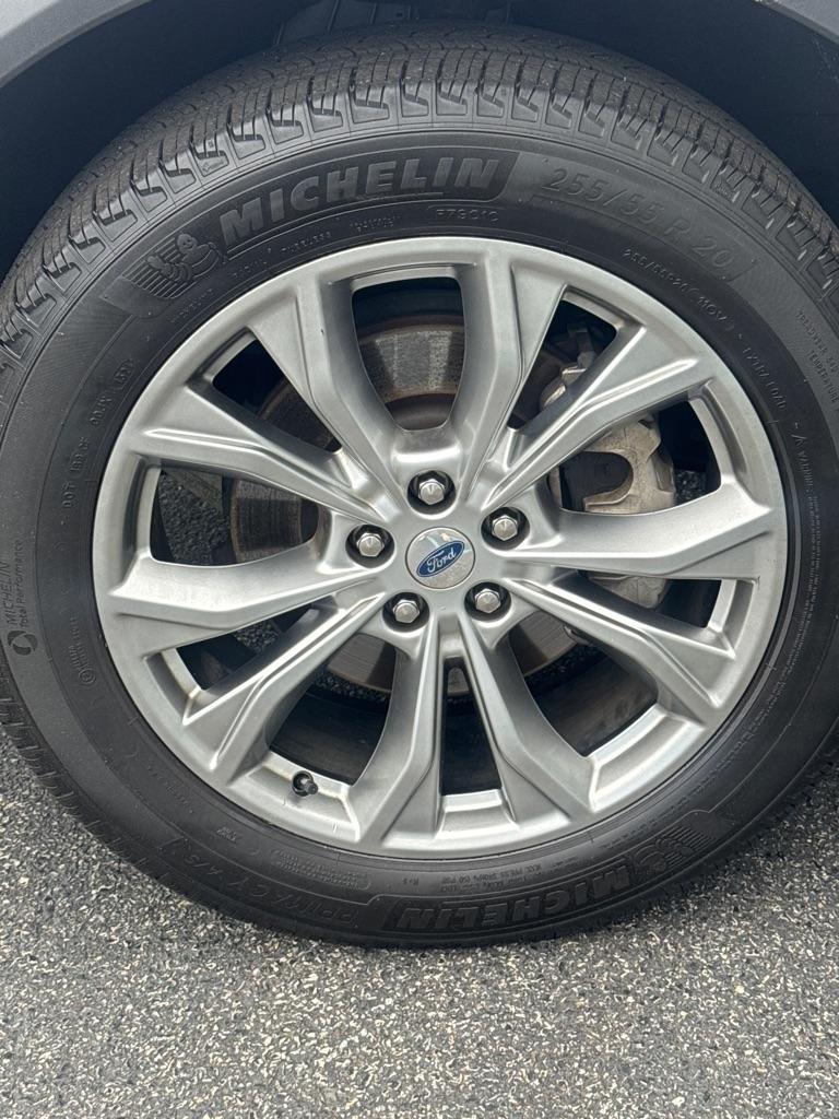 Ford Explorer XLT 4WD 2020