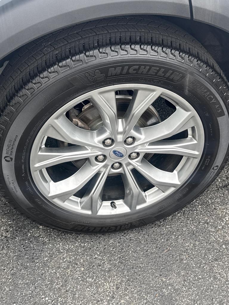 Ford Explorer XLT 4WD 2020