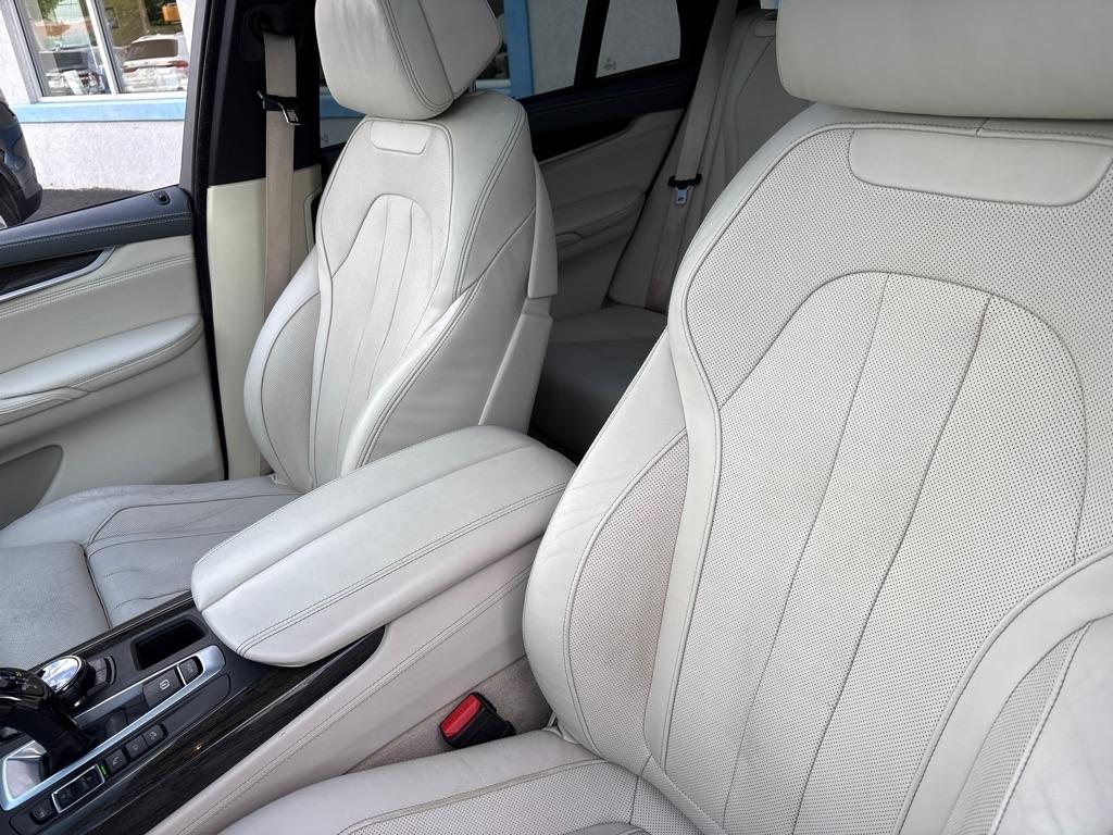BMW X5 AWD 4dr xDrive50i 2016