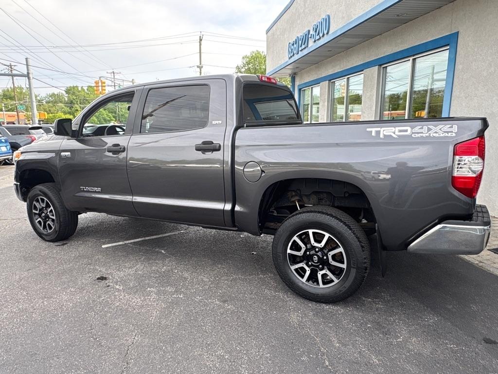 Toyota Tundra 4WD Truck CrewMax 5.7L V8 6-Spd AT SR5 (Natl) 2016