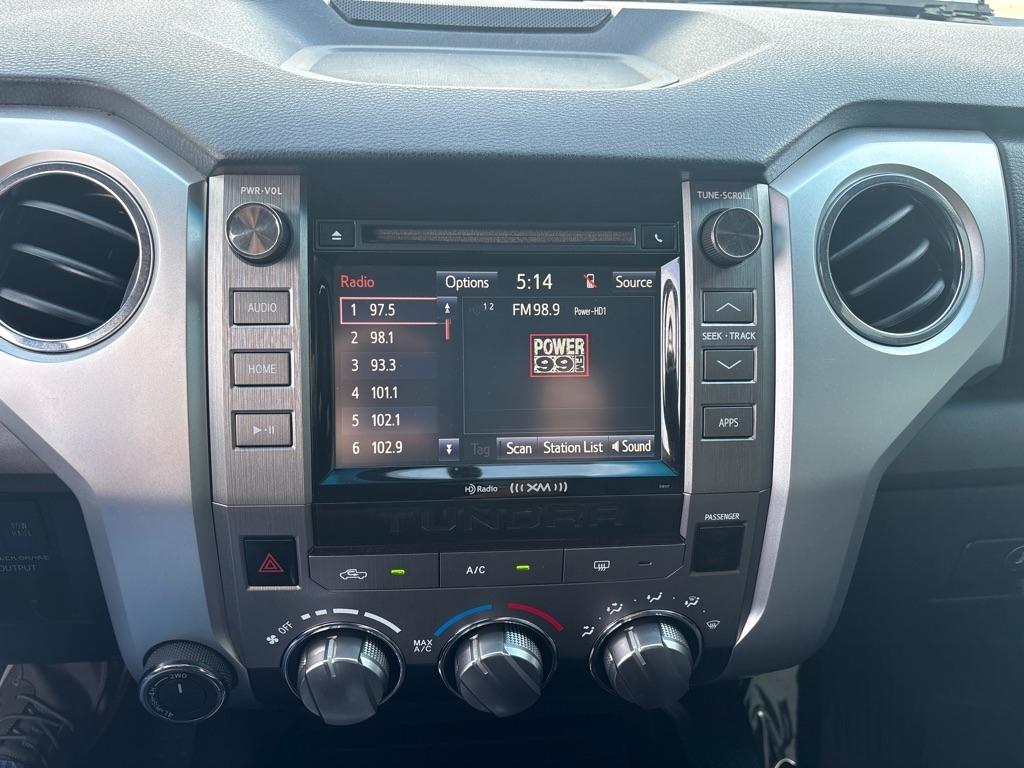 Toyota Tundra 4WD Truck CrewMax 5.7L V8 6-Spd AT SR5 (Natl) 2016